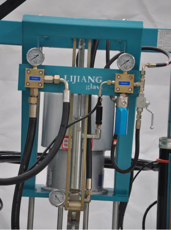 Изолируя уплотнение стеклянного выхода клея лакировочной машины клея 2 компонентов равномерного полное 1