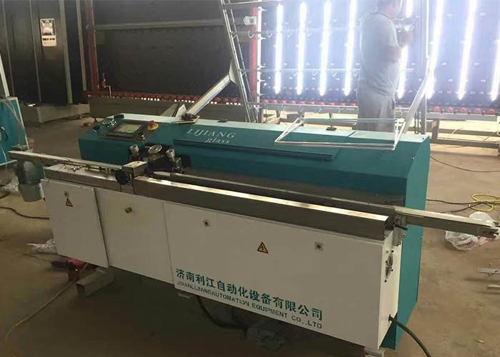 Машины штрангпресса производственной линии большого бочонка изолируя эффективность работы стеклянной автоматической бутиловой высокая