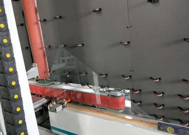 Машина низкого края вертикали 3000r/min e стеклянного стеклянного полируя для изолированный стеклянный молоть пояса