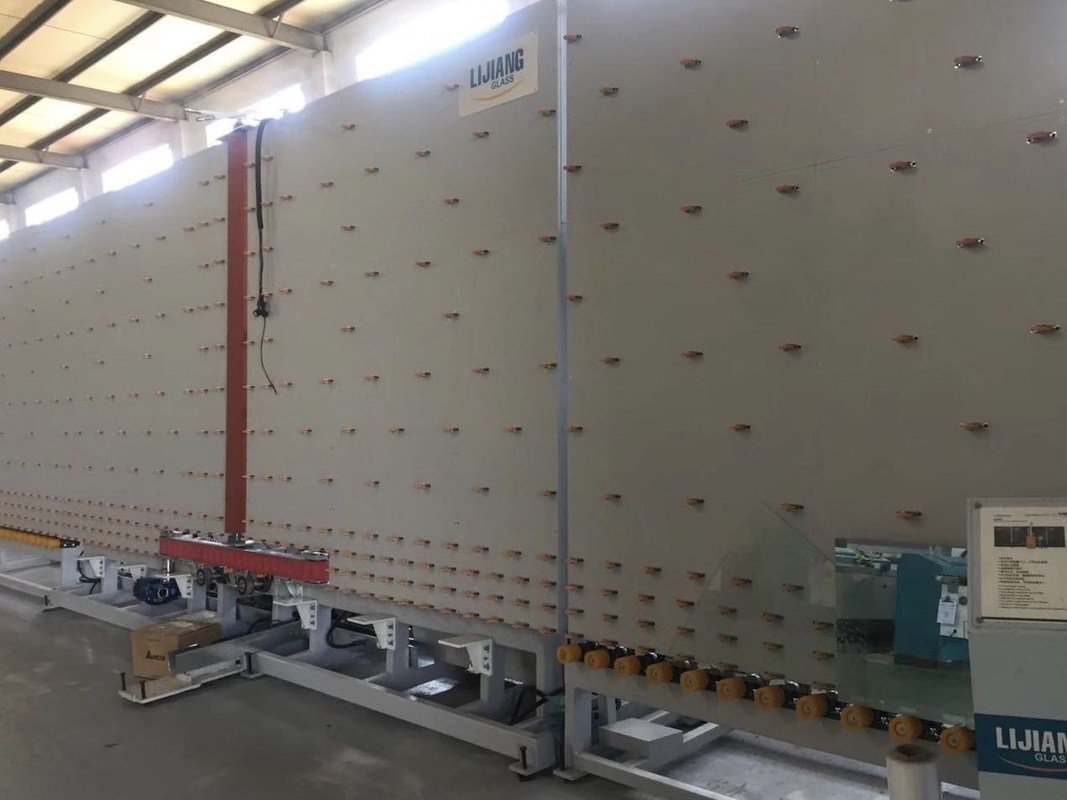 Автоматическая низкая машина стеклянного фильма е кромкошлифовальная для удаления низкого фильма е