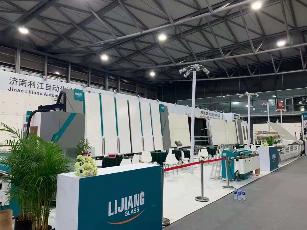 Производственная линия CNC вертикальная изолируя стеклянная для быстрого хода занавеса жалюзи